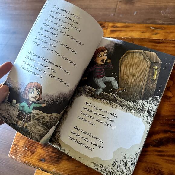 Vintage 1997 Scholastic Five Creepy Creatures Paperback Book - Picture 3 of 7